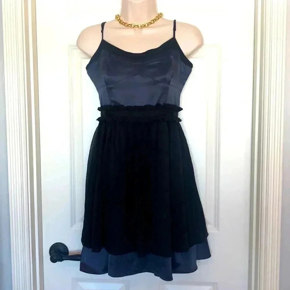 𝅺BCBG generation navy blue, black‎ dress size 4